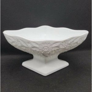 Vintage Indiana Milk Glass Pineapple Floral Footed Compote 6.5" x 4.5" x 3"